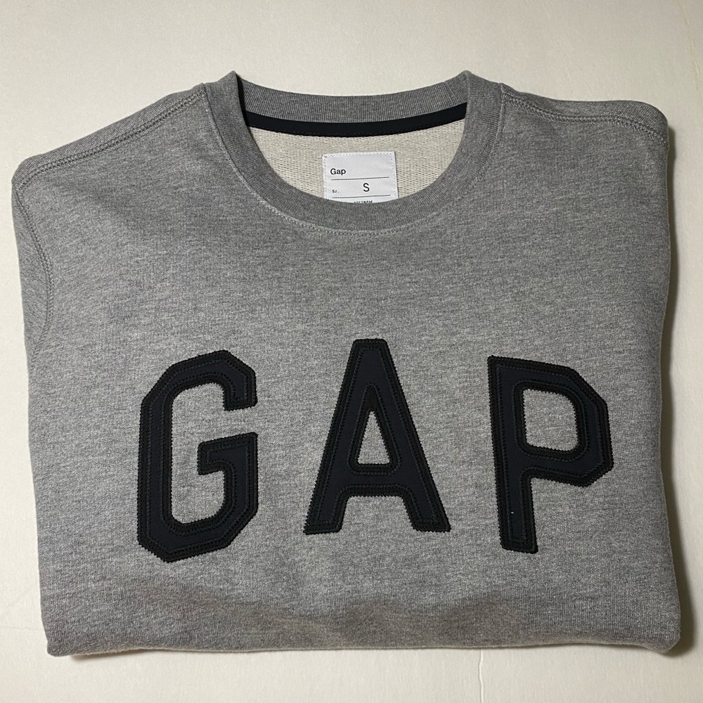 Brand new GAP sweater size small men, with tags